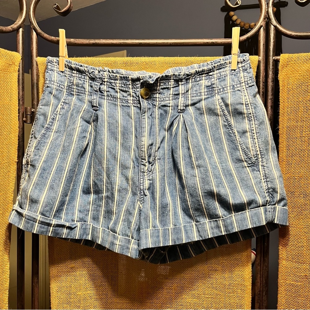 American Eagle Outfitters Blue and White Striped Jean Shorts